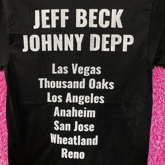 Johnny Depp Jeff Beck Tour Music Tshirt size Medium - Picture 4 of 4
